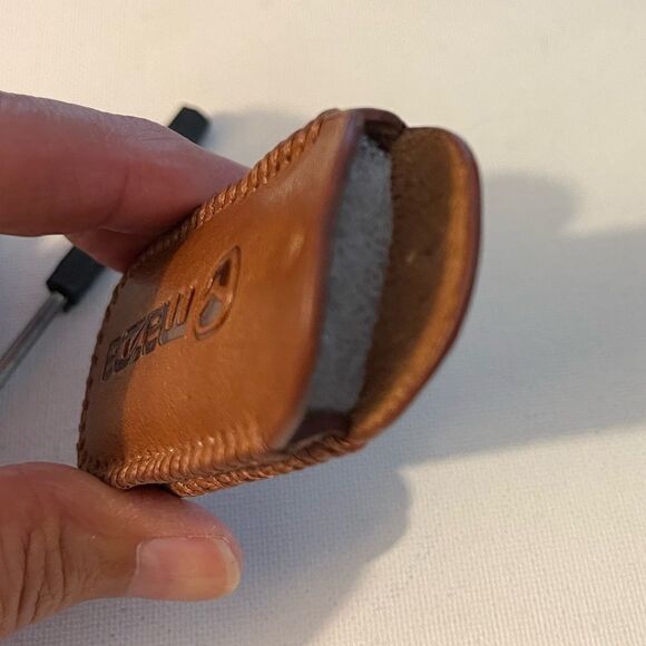 Mazda Key Fob Keychain in metal & Fob Case Cover in Brown Leather NWT - Picture 7 of 9